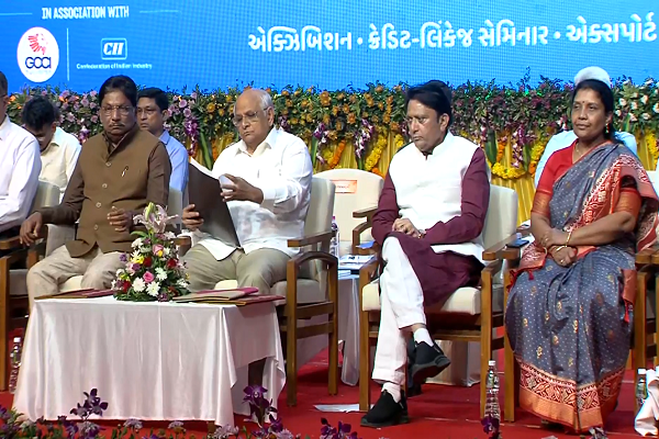 અમદાવાદઃ વાઇબ્રન્ટ ગુજરાત–વાઇબ્રન્ટ ડિસ્ટ્રીક્ટ ઈવેન્ટમાં રૂ. 12,571 કરોડના 484 MoU થયા
