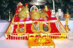 Mata_vaishno_devi_pindi_photo