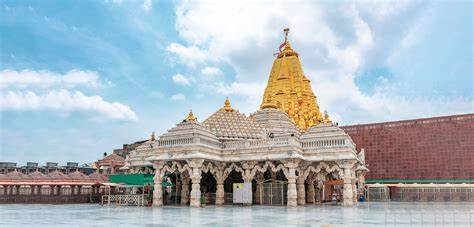 દિવાળીના પર્વને લઈને અંબાજી મંદિરની આરતીના સમયમાં કરવામાં આવ્યો ફેરફાર