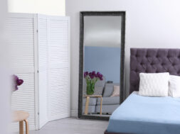 mirror-in-bedroom