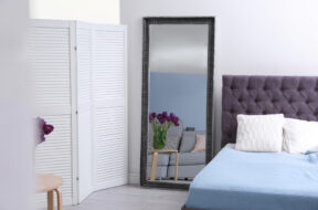 mirror-in-bedroom