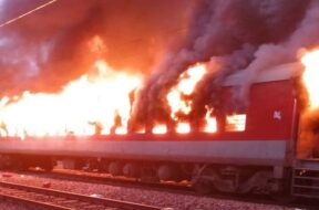 train,fire