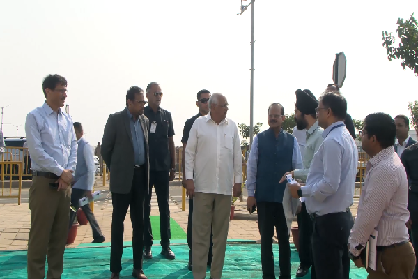 ધોલેરા SIR ના ગ્રીનફિલ્ડ ઈન્ડસ્ટ્રીયલ સ્માર્ટ્સિટી-ઇન્ફ્રાસ્ટ્રક્ચર કામોનું મુખ્યમંત્રીએ નિરીક્ષણ કર્યું