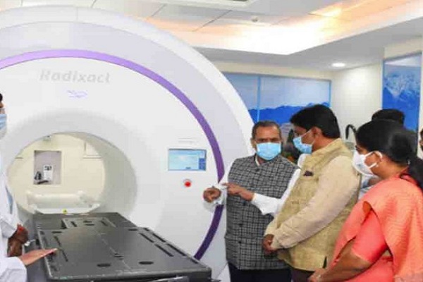 રોબોટીક મશીનની મદદથી રેડીયોથેરાપીની સારવાર શરૂ કરનાર ગુજરાત દેશનું પ્રથમ રાજ્ય