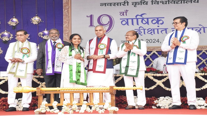 નવસારી કૃષિ યુનિવર્સિટીના 19મા વાર્ષિક દીક્ષાંત સમારોહમાં 667 વિદ્યાર્થીઓને પદવીઓ એનાયત