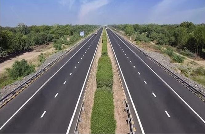 ગુજરાતમાં ટ્રાફિકથી ભરચક એવા 61 રસ્તાઓ પહોળા કરાશે,