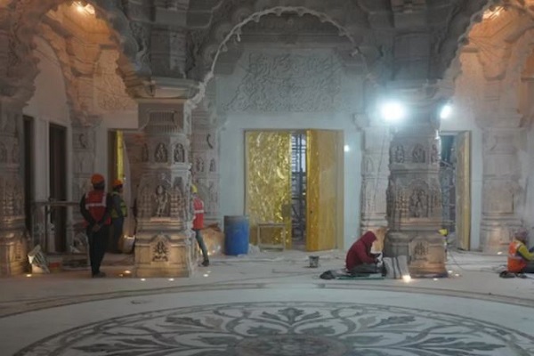 અભિષેક પહેલા રામ મંદિરના ગર્ભગૃહનો સુવર્ણ દ્વાર  તૈયાર 