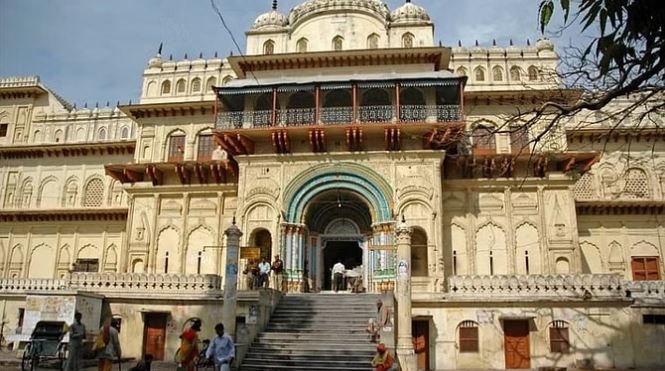 અયોધ્યામાં ભગવાન શ્રી રામના ભવ્ય મંદિર ઉપરાંત અન્ય ધાર્મિક સ્થળો પર શ્રદ્ધાળુઓની આસ્થા