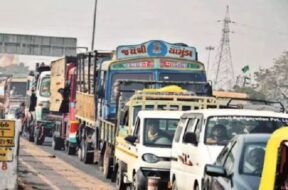 Ahmedabad-morabi highway traffice jam