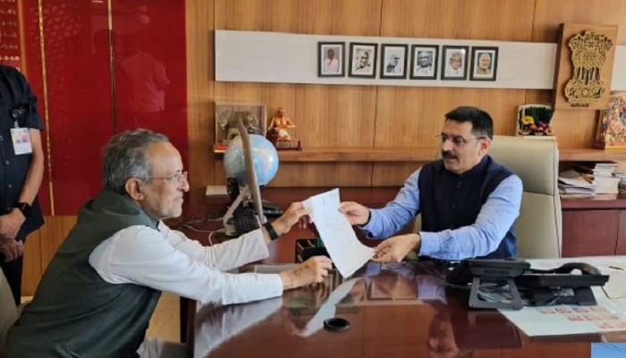કોંગ્રેસમાંથી અર્જુન મોઢવાડિયા, અંબરીશ ડેર અને ધર્મેશ પટેલે આપ્યુ રાજીનામું, હવે કેસરિયો ખેસ પહેરશે