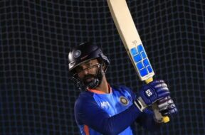DINESH KARTIK