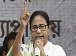 mamata benerjee+2