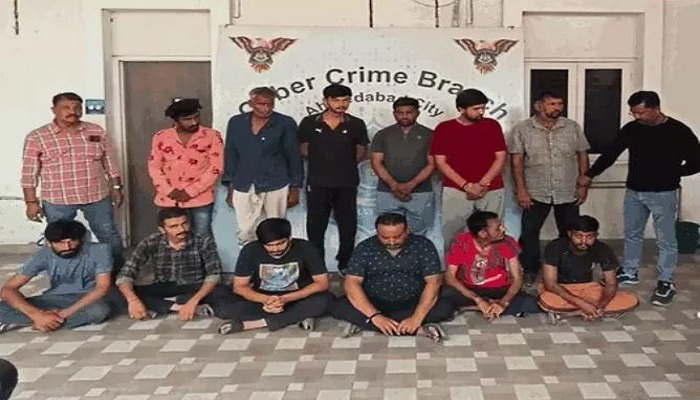 સાયબર સેલના અધિકારીની નકલી ઓળખ આપી ડરાવીને તોડ કરનારા 13 શખસો પકડાયા,