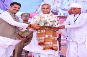 Governor, Banas dairy