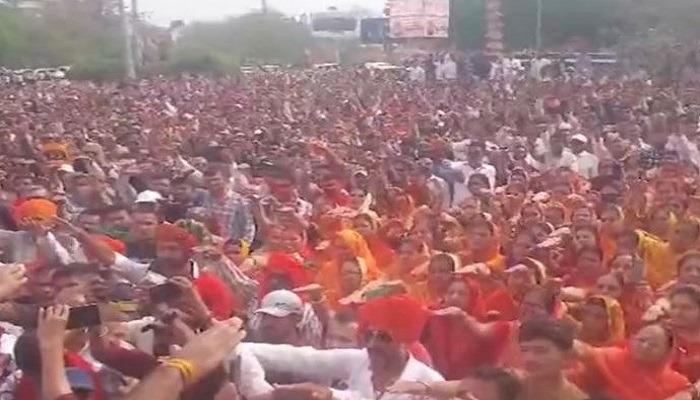 રાજકોટમાં રૂપાલા સામે ક્ષત્રિયોની કેસરિયા રેલી બાદ રૂપાલાના સમર્થનમાં ભાજપની બાઈક રેલી યોજાઈ