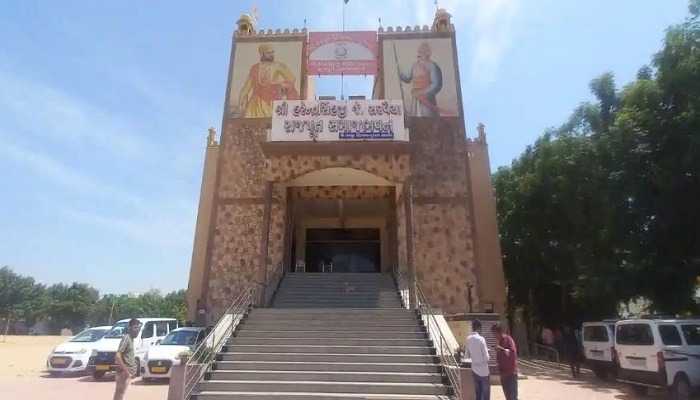 પાટિદારો સામેના અનામત આંદોલનના કેસ પાછા ખેચાયા તો ક્ષત્રિય સમાજ સામેના કેમ નહીં?