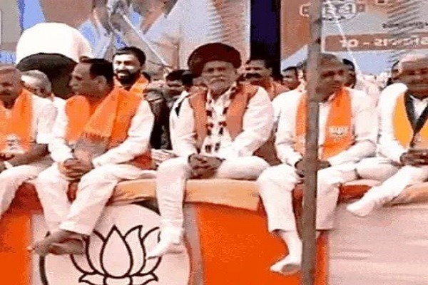 ક્ષત્રિય સમાજની નારાજગી વચ્ચે રૂપાલાએ ઉમેદવારી ફોર્મ ભર્યું, ક્ષત્રિયોએ પાર્ટ-2ની રણનીતિ તૈયાર કરી,