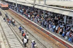 Udhana railway station, train