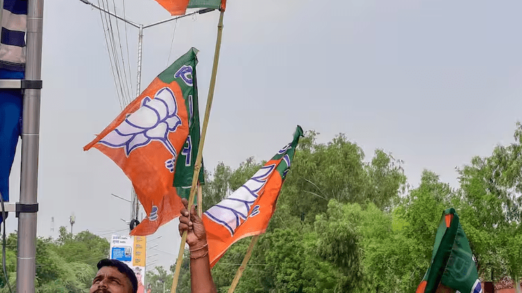 મહારાષ્ટ્ર મહાનગરપાલિકા ચૂંટણી: મતદાન પહેલા જ મહાયુતિનો ડંકો