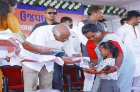 CM, School, entrance festival