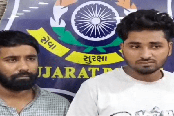 ગુજરાતમાં મોબાઈલ ટાવરની બેટરી ચોરતી ગેંગ ઝડપાઈ