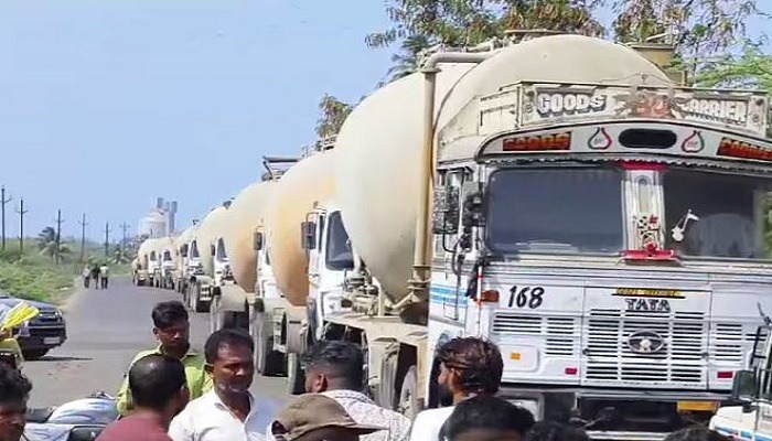 સૂત્રપાડા-કોડીનાર હાઈવે પર ડમ્પરની અડફેટે બાઈકસવારનું  મોત, ગ્રામજનોએ કર્યો ચક્કાજામ