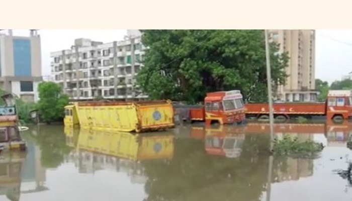 વડોદરાના પૂરગ્રસ્તો માટે રાહત પેકેજ, લારીવાળાને 5000, દુકાનદારોને 20000 મળશે
