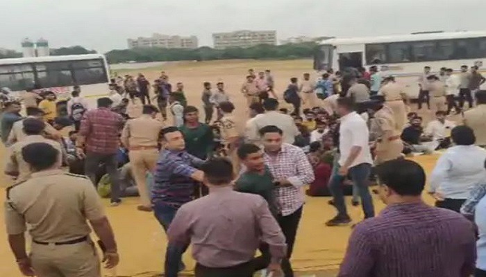 ગાંધીનગરમાં ફોરેસ્ટ ગાર્ડની ભરતીના ઉમેદવારોનું આંદોલન, પોલીસે 100ની અટકાયત કરી