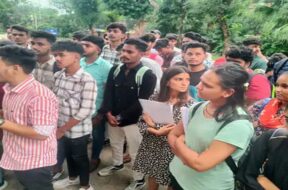M S UNI, Students