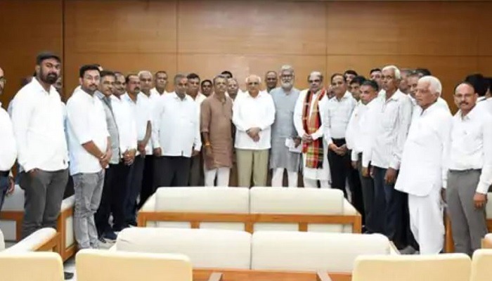 પાટિદાર અનામત આંદોલન સમયના કેસો હજુપણ પાછા ન ખેંચતા સમાજની મુખ્યમંત્રીને રજુઆત