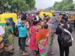 Surat,Riksha,strike