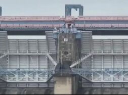 Ukai, dam