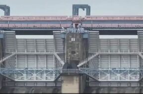 Ukai, dam