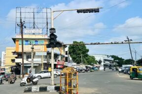 Mahesana traffice signal close