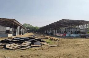 Barod, fireworks bazar