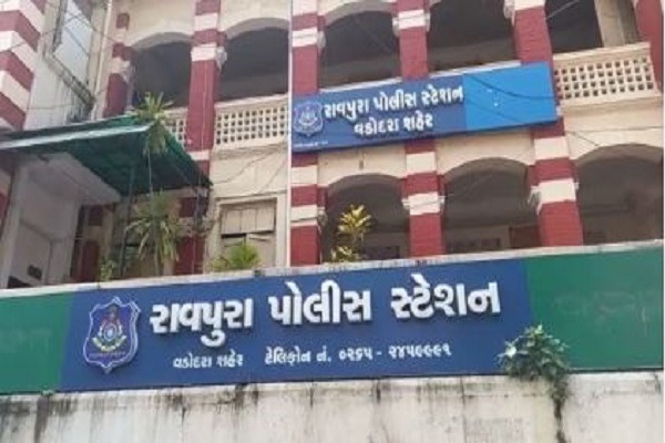 વડોદરાના ગરબામાં NRI બાળકી સાથે સિક્યુરિટીએ ઝપાઝપી કરતા US એમ્બેસીને ફરીયાદ