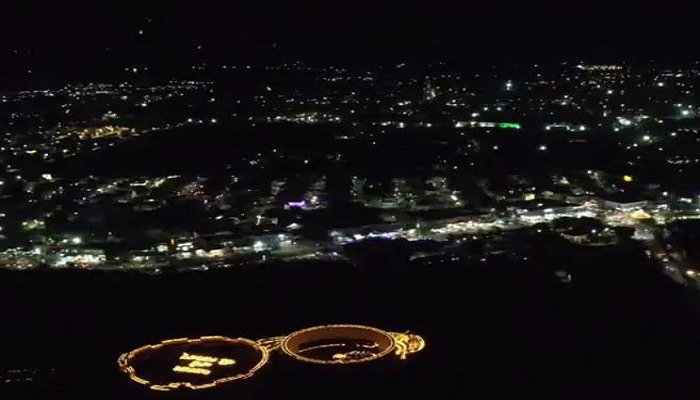 કચ્છમાં સ્મૃતિવન 51000 દીવડાથી ઝગમગી ઊઠ્યુ,