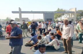 Kadi highway block , farmer