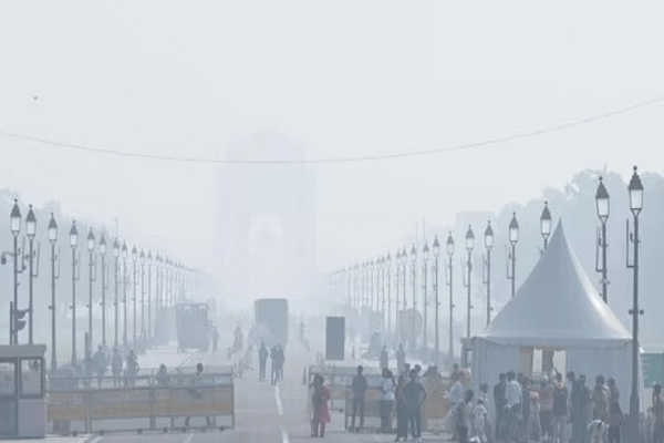 દિલ્હીના પ્રદૂષણમાં સામાન્ય સુધારો, AQI 300 નજીક પહોંચ્યો
