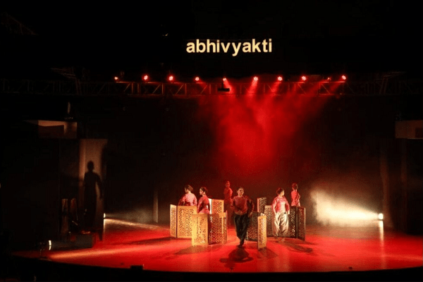 અભિવ્યક્તિ – ધ સિટી આર્ટસ પ્રોજેક્ટની છઠ્ઠી આવૃત્તિના સમાપન સાથે ટોરેન્ટ ગ્રુપના યુ.એન.એમ. ફાઉન્ડેશન દ્વારા સાતમી આવૃત્તિની જાહેરાત