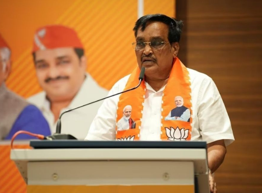ગુજરાતમાં ભાજપ સંગઠનના નવાં પરિવર્તન માટે કમલમ ખાતે મહત્વપૂર્ણ બેઠક યોજાઈ