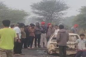 Car fire, Ambaji highway