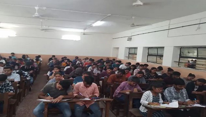 M S યુનિનો નવો નિયમ, પરીક્ષામાં ચોરી કરતા પકડાયેલા વિદ્યાર્થીઓનો ફોટો પડાશે