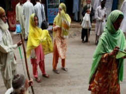 PAKISTANI BEGGARS