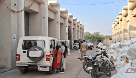 બનાસકાંઠા: જાણીતી બ્રાન્ડનું ડુપ્લીકેટ ઘીનો જથ્થો ઝડપાયો
