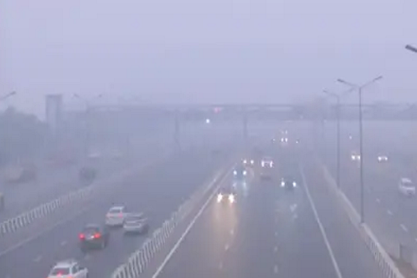 દિલ્હી-NCR માં હવાનું પ્રદુષણ, AQI પહોંચ્યો 400 ની પાર