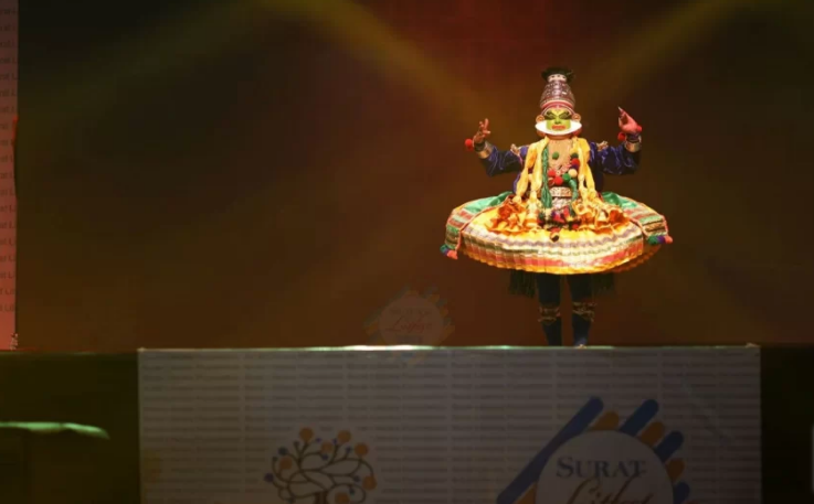 સુરત લિટરરી ફાઉન્ડેશન દ્વારા શહેરમાં ‘સુરત લિટફેસ્ટ 2025’ ની ત્રીજી આવૃત્તિ સાથે ભારતીય સાંસ્કૃતિક કાર્યક્રમનું ત્રણ દિવસીય ભવ્ય આયોજન