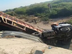 Accident,tharad