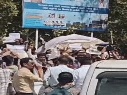 Gandhinagar, tat-tet sudente opposition