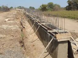Baroda, Bridge work slow